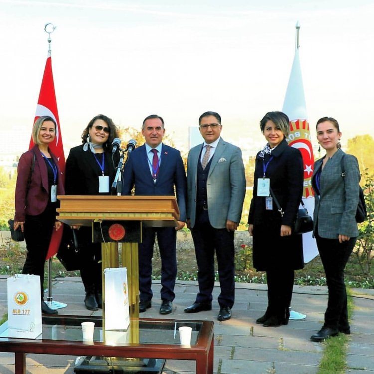 TBMM Bahçesinden Meşe Palamudu Toplama Etkinliği