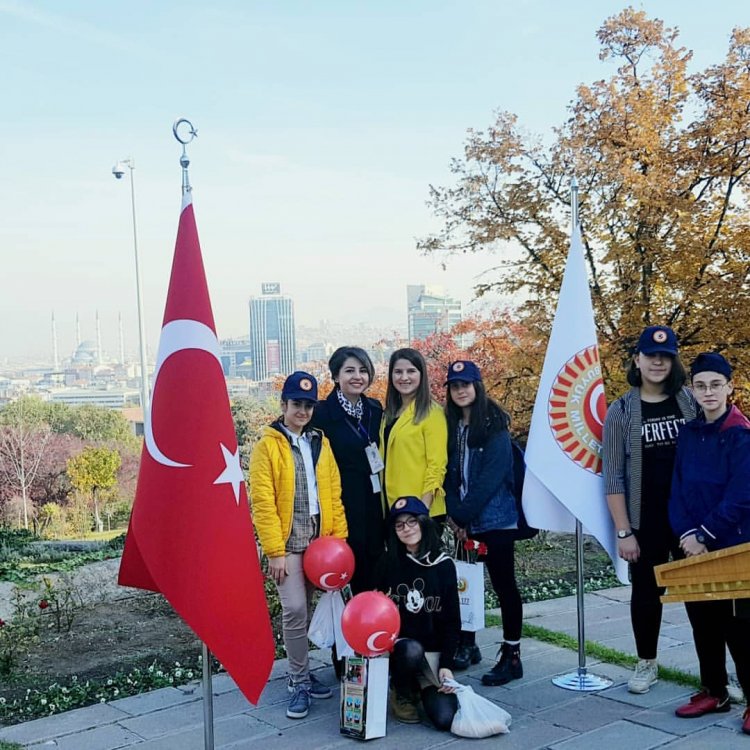 TBMM Bahçesinden Meşe Palamudu Toplama Etkinliği